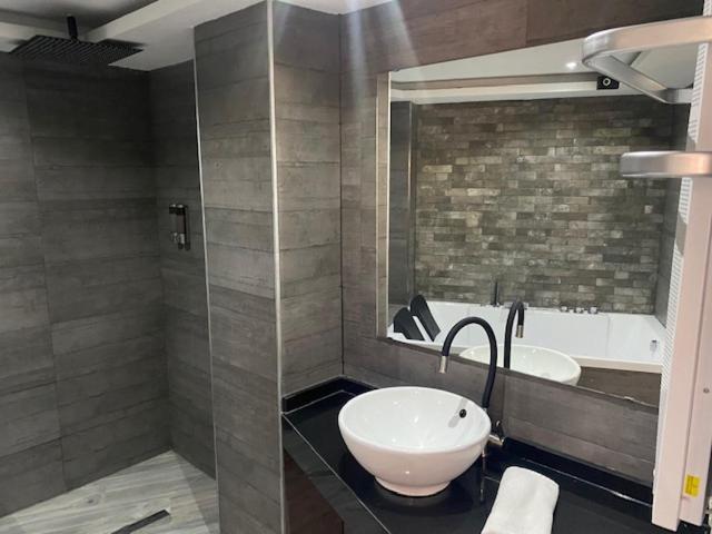Apartamentos Las 7 Esencias Linares  Extérieur photo